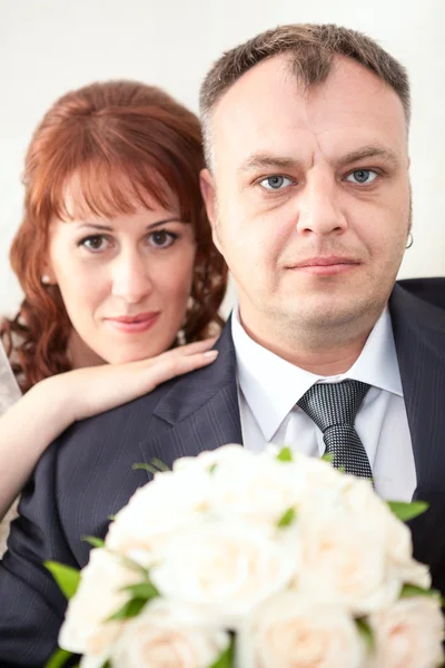 Casal de casamento sorridente — Fotografia de Stock