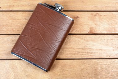 Kahverengi hip flask