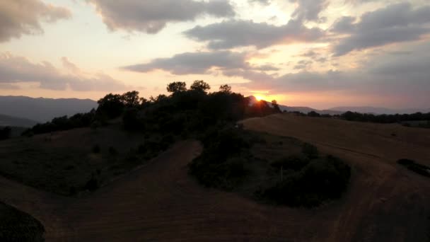 Hermosa Vista Aérea Del Campo Atardecer Colinas Italianas Región Basilicata — Vídeos de Stock