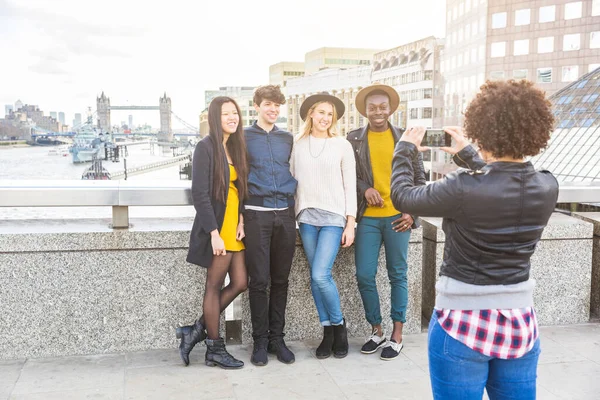 Group Friends Taking Photo Together London Multiracial Mixed Race Friends — Φωτογραφία Αρχείου