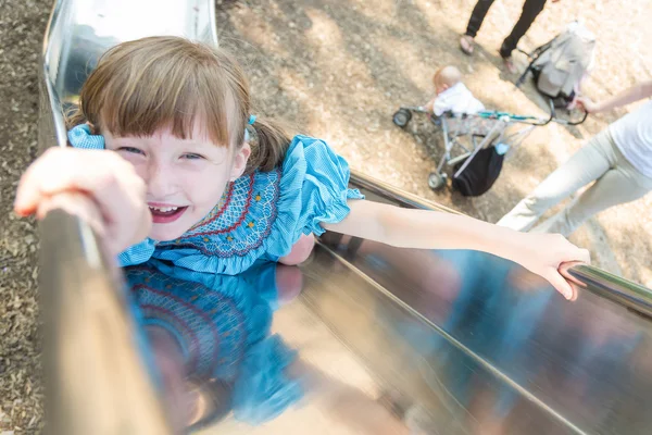 Little Girl Playing on Slide — Stock Photo, Image