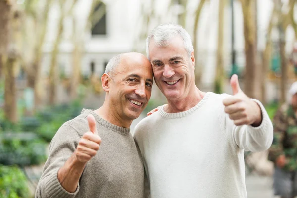 Gay Couple showing Thumbs Up — Stock Photo, Image