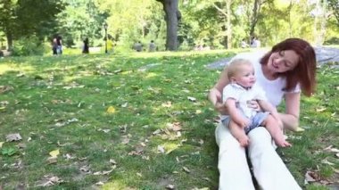 Anne ve oğlu Parkı