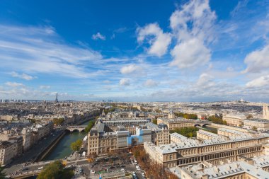 paris notre dame yukarıdan gördüm