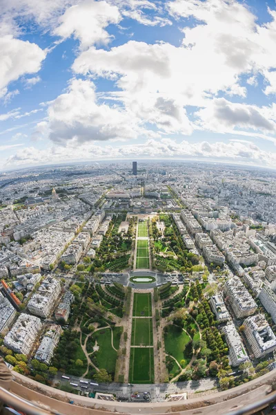 Vista panorâmica do Tour Eiffel em Paris — Fotografia de Stock