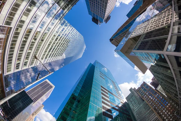 Moderna skyskrapor i new york city — Stockfoto