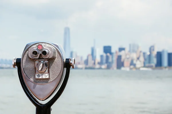 Cityscape of New York with Binocular — Stock Photo, Image