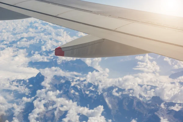 Italiaanse en Zwitserse Alpen gezien vanaf vliegtuig — Stockfoto