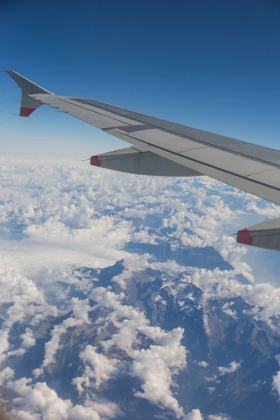 Alpes italianos e suíços vistos de avião — Fotografia de Stock