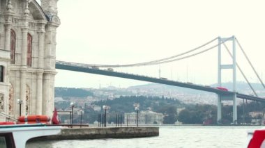 İstanbul 'daki Boğaz Köprüsü