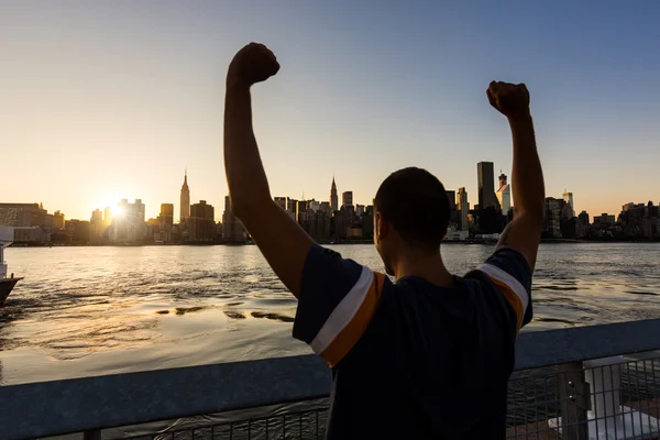 Sikeres férfi a New York-i Skyline — Stock Fotó