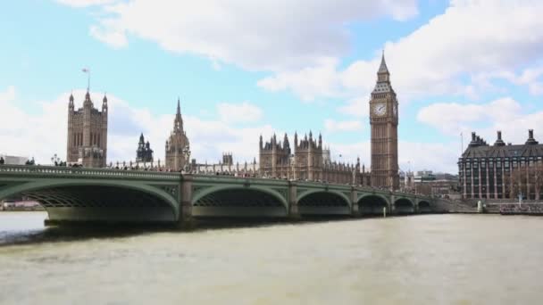 Big ben ile Westminster Köprüsü — Stok video