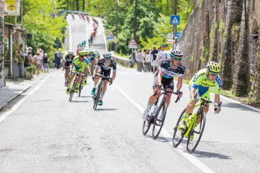 Takım Saxo grup önde gelen Tinkoff