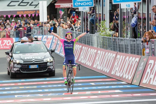 Jan Polanc ganando una carrera — Foto de Stock