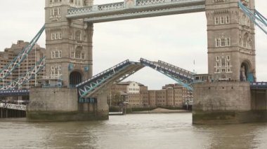 Tower Bridge Asansör Köprüsü kapanış