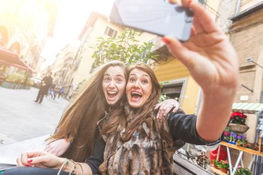 Kadın Selfie alışveriş sonra alarak
