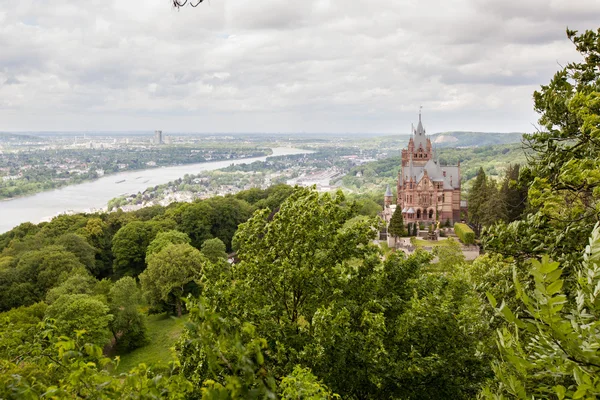 Schloss Drachenburg, Dragon Castle in Bonn — Stockfoto