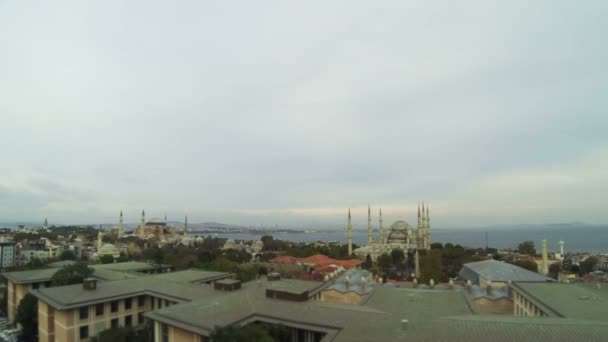 与蓝色清真寺和圣索菲亚大教堂伊斯坦布尔的延时视图 — 图库视频影像