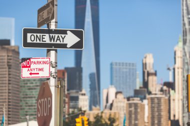 New York'ta tek yönlü yol işareti