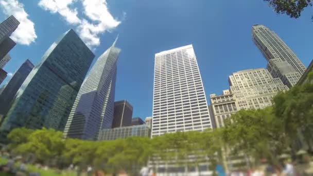 Widok poklatkowy Bryant Park w Nowym Jorku — Wideo stockowe