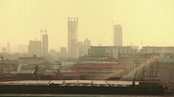 View of London with modern skyscrapers on background — Stock Video