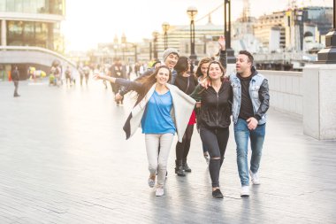 Londra'nın birlikte eğleniyor zevk arkadaş grubu