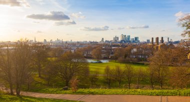 Panoramik Londra Greenwich Parkı gün batımında
