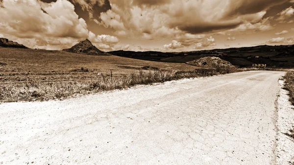 Antiguo camino de asfalto — Foto de Stock