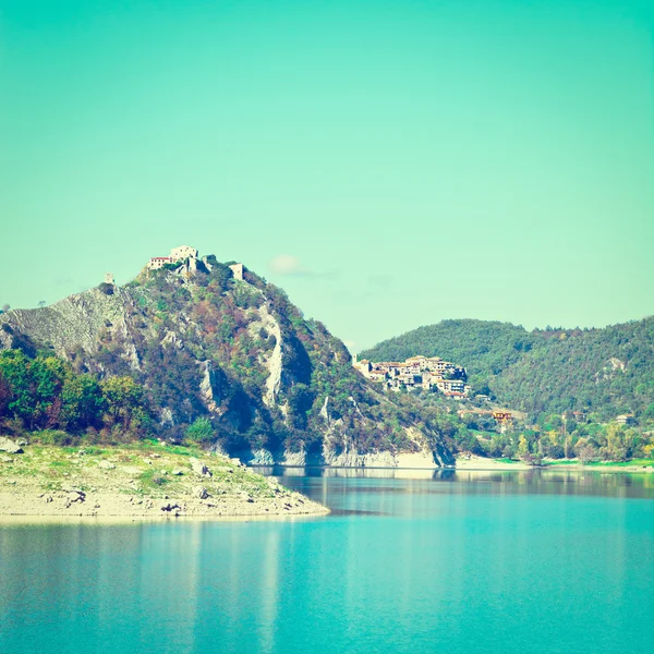 Lago en Italia — Foto de Stock