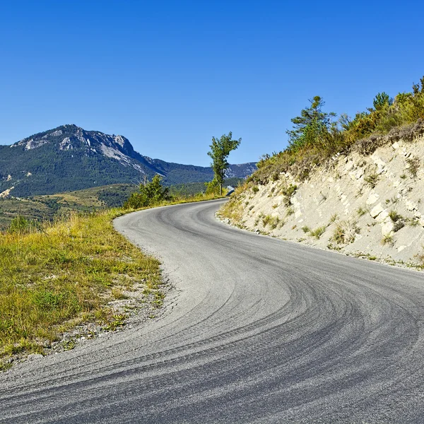 Estrada em Alpes Franceses — Fotografia de Stock