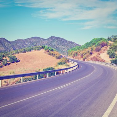 Bahçeleri arasındaki yol