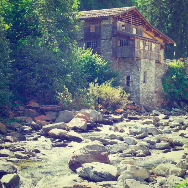 House in Italian Alps — Stock Photo, Image