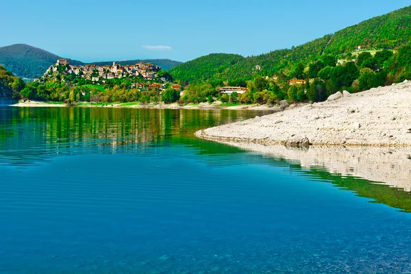 Lake in Italy — Stock Photo, Image