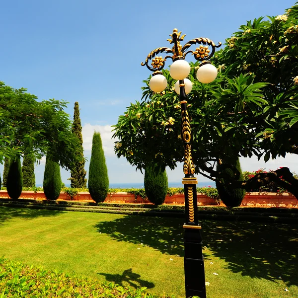 Lamp in park — Stockfoto