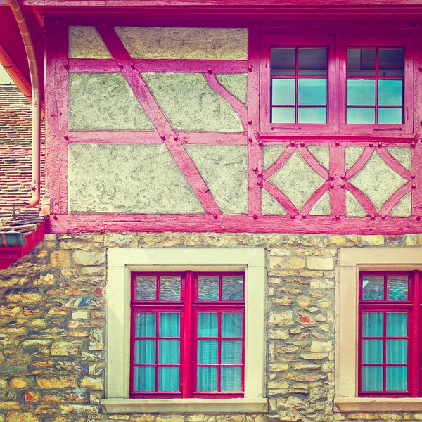 Facade of Swiss House — Stock Photo, Image