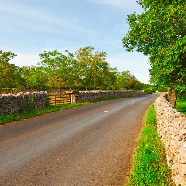 Strada asfaltata in Europa — Foto Stock