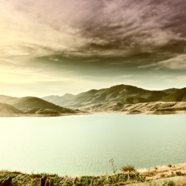 İspanya dağ gölü