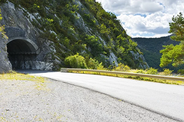 Tunnel in the Rock — Stock Photo, Image