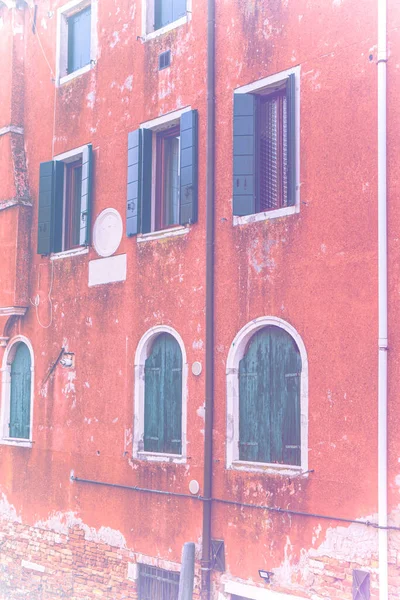 Italian windows are new and old horizons of beauty, functionality and performance in faded color effect.