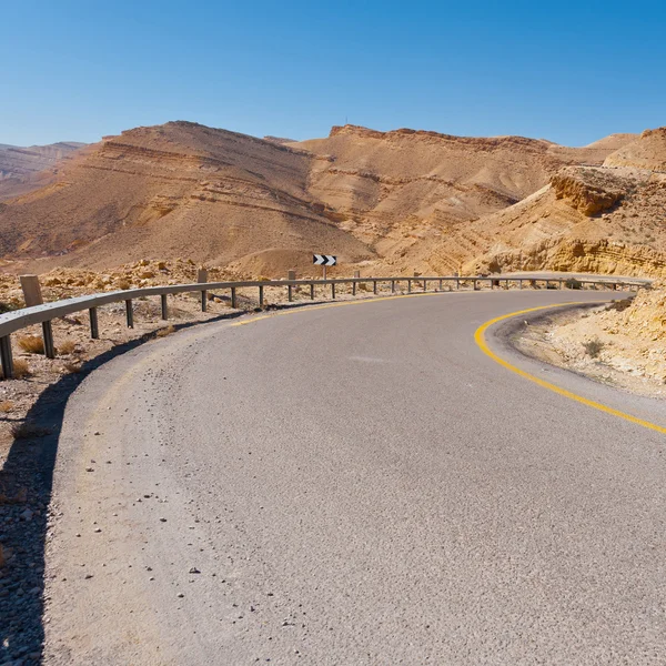 Dolambaçlı yol — Stok fotoğraf