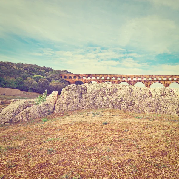 Antigo aqueduto — Fotografia de Stock