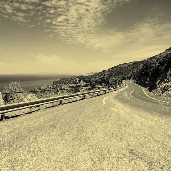 Estrada de asfalto — Fotografia de Stock