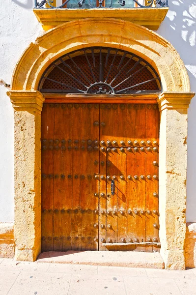 Hiszpański drzwi — Zdjęcie stockowe