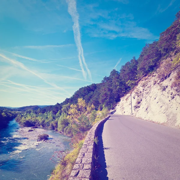 Yol boyunca nehir — Stok fotoğraf