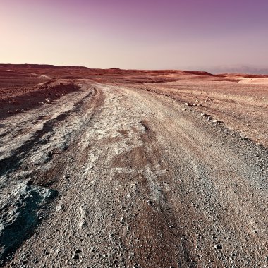 Çölde gün batımı