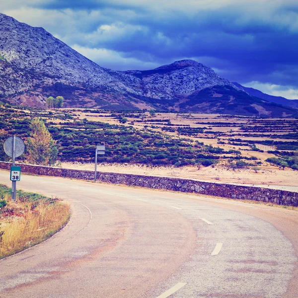 Strada in montagna — Foto Stock