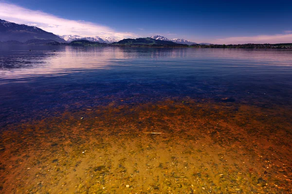 Jezero při západu slunce — Stock fotografie