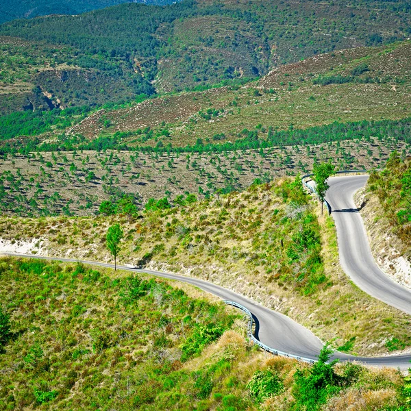 Kurvenreiche Straße — Stockfoto