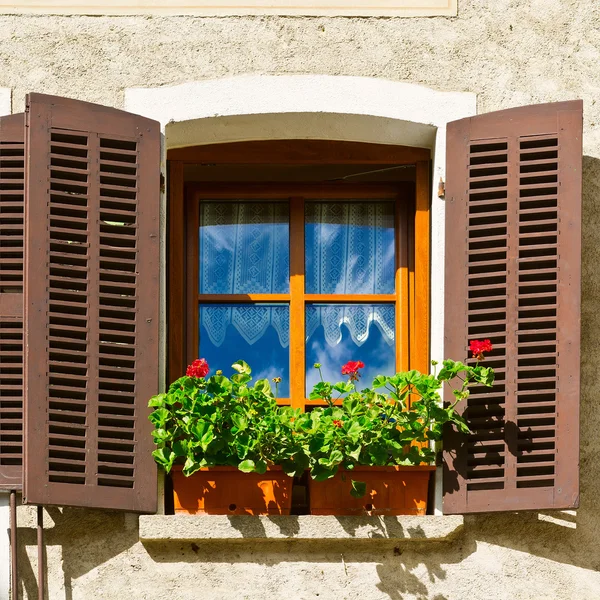 La ventana italiana — Foto de Stock