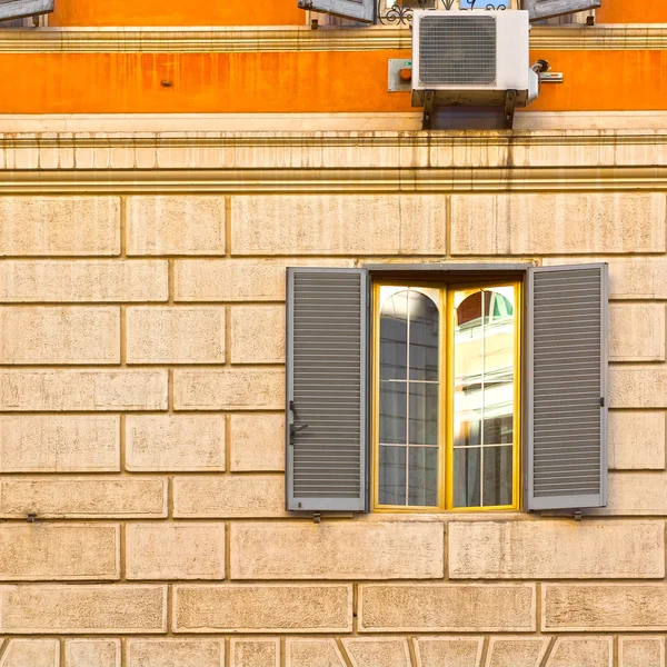 Window with Conditioner — Stock Photo, Image